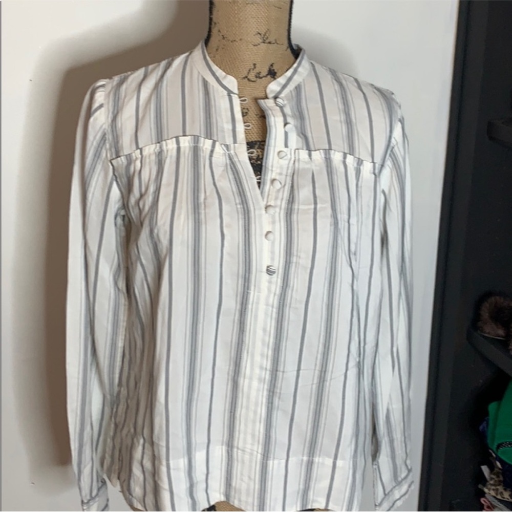 Loft covered button blouse, NWOT. LOFT
size XS